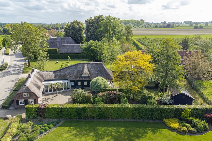 Photo of property Polstraat 109, Wijk en Aalburg