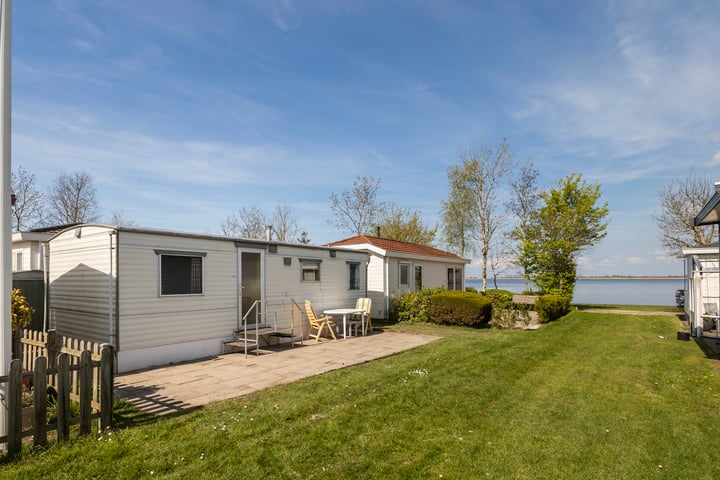 Photo of property Pontdyk 6-7, Langweer