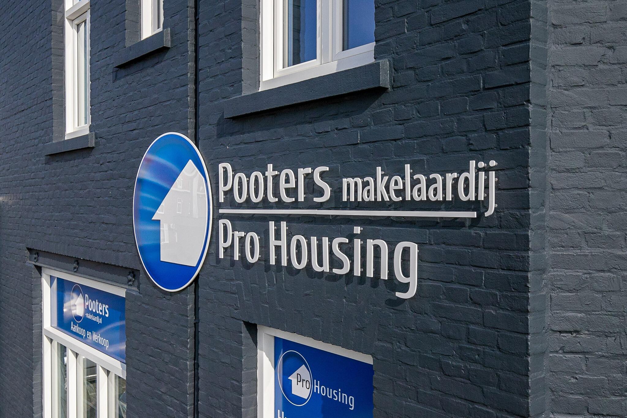 Office photo Pooters Makelaardij