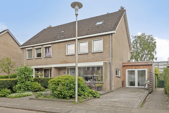Populierenstraat 1 in Kampen