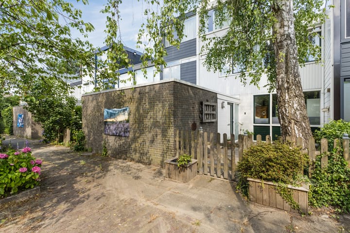 Porfier 6 in Leusden foto