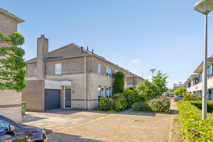 Photo of property Portugesezoom 12, Nieuwerkerk aan den IJssel