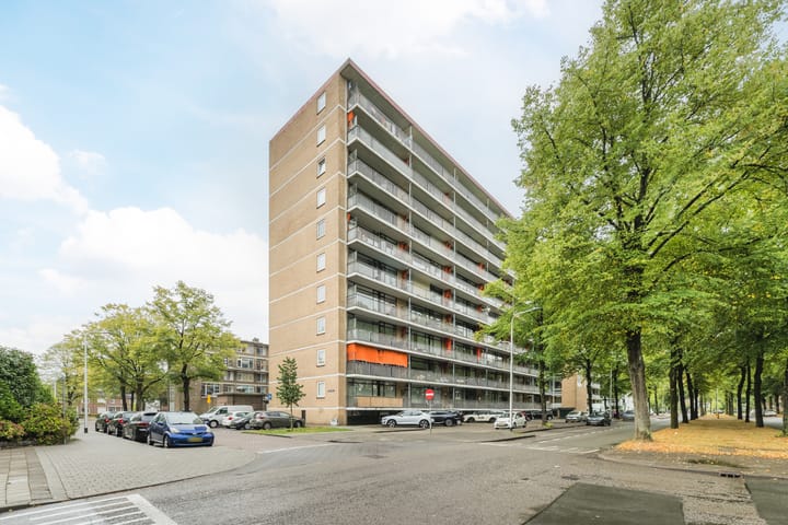 Postelse Hoeflaan 184 in Tilburg