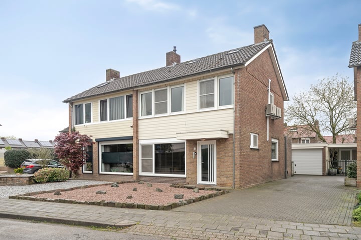 Photo of property Pr. Margrietstraat 33, Horst