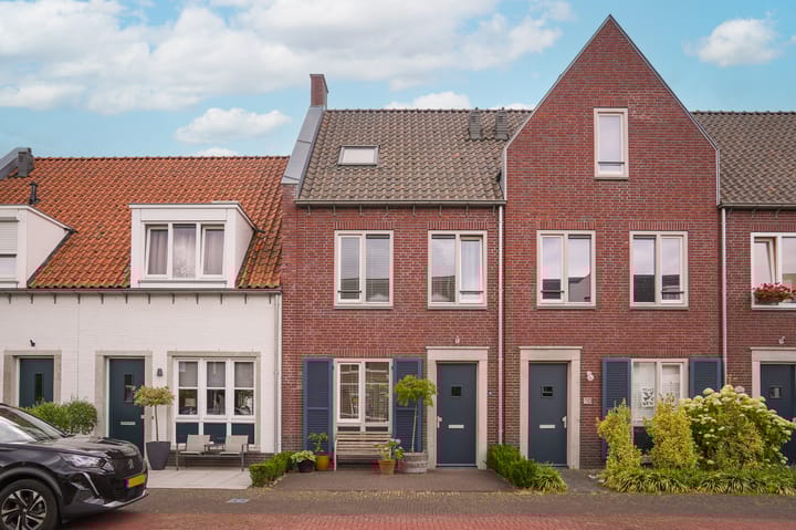 Pr van Oranjestraat 12 in Zaltbommel