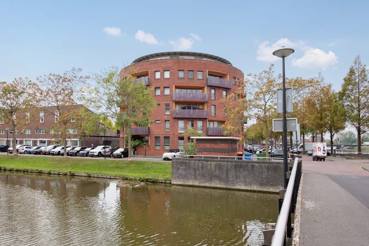 Praagsingel 127 in 's-Gravenhage foto