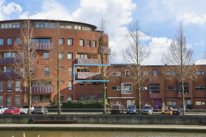 Photo of property Praagsingel 95, 's-Gravenhage