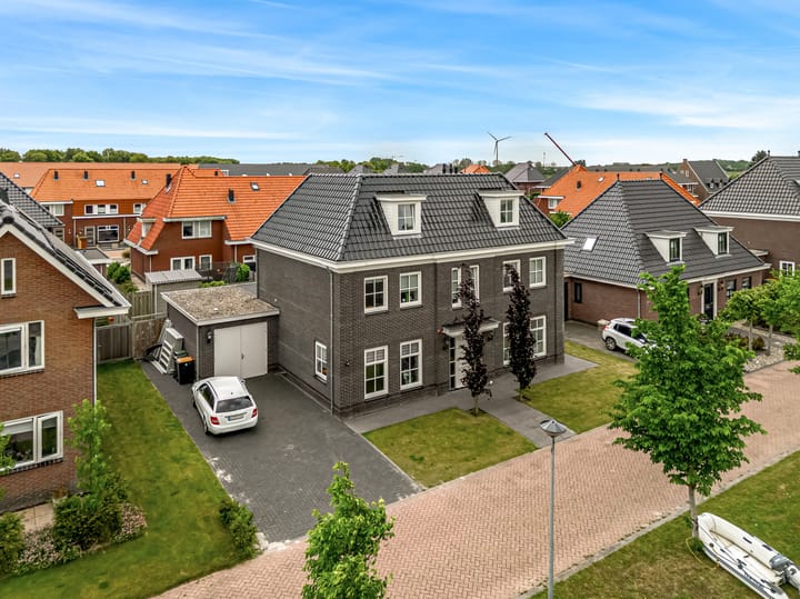 Praam 3 in Wervershoof