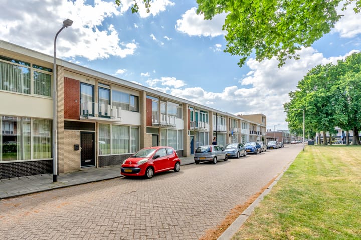 Predikherenlaan 12 in Tilburg