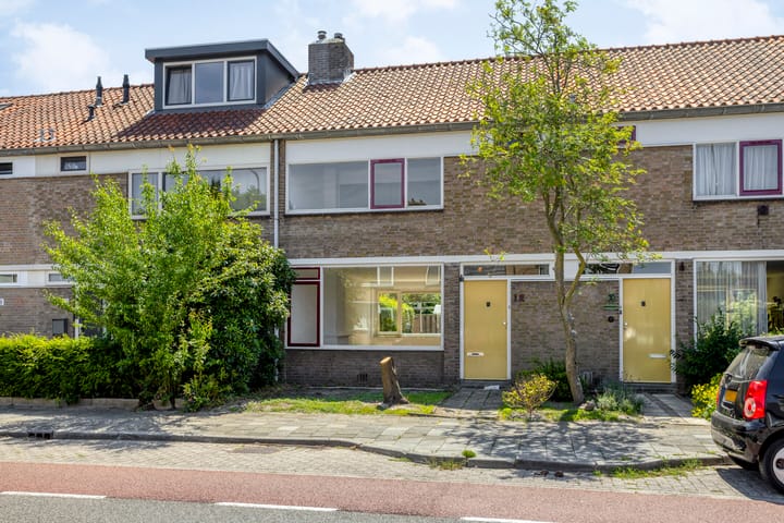 Photo of property President Kennedylaan 12, Oegstgeest