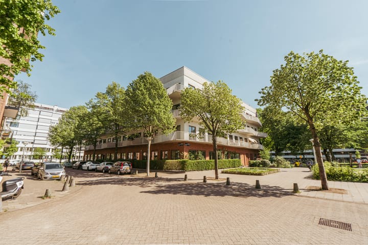 President Kennedyplantsoen 3 in Amsterdam foto