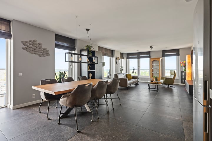 Photo of property President Kennedyplein 195, Beverwijk