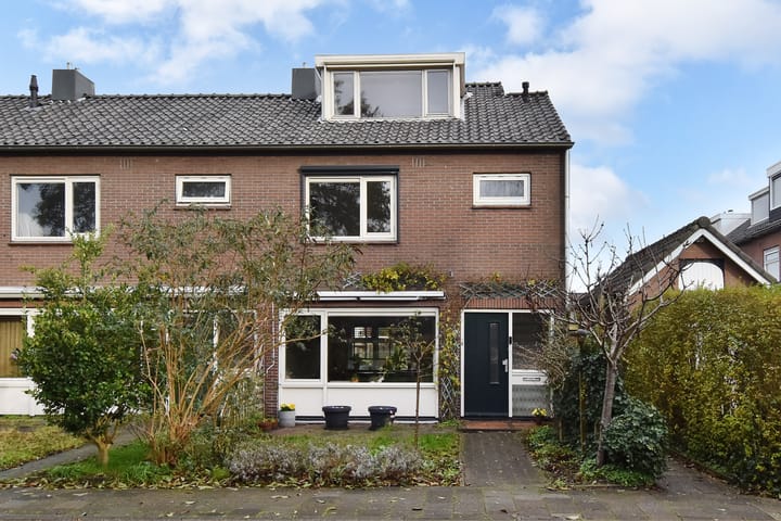 Photo of property President Kennedystraat 39, Nootdorp
