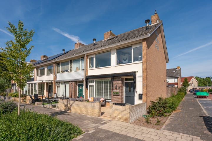 Prins Bernhardlaan 12 in Rijnsburg