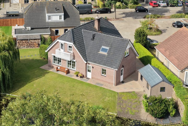 Prins Bernhardlaan 129 in Middelharnis