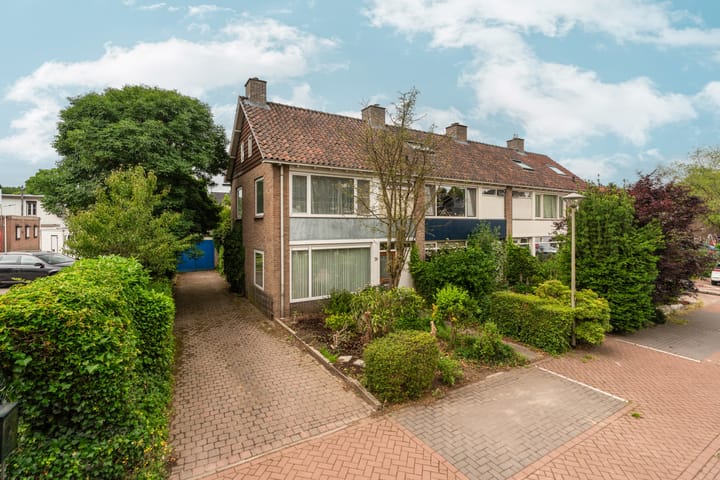 Prins Bernhardlaan 24 in Berg en Dal foto