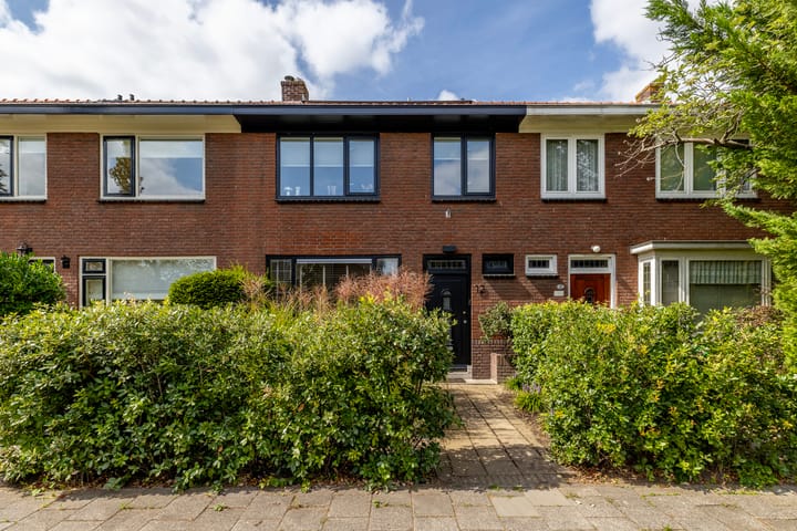 Prins Bernhardstraat 12 in Barendrecht photo