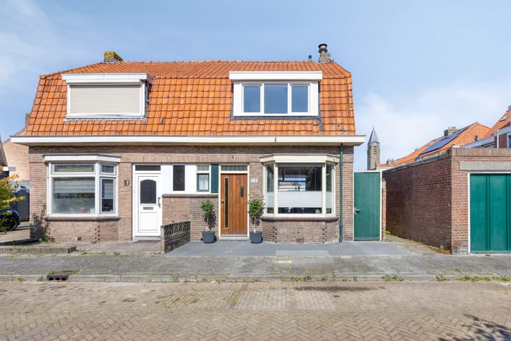 Photo of property Prins Bernhardstraat 12, Kampen
