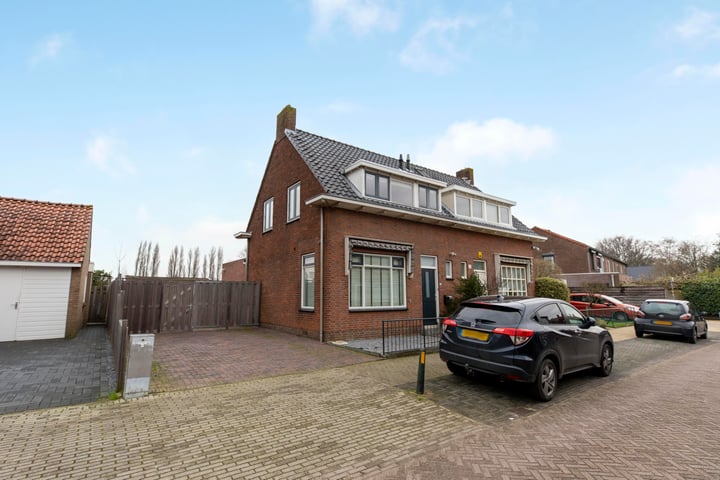 Prins Bernhardstraat 15 in Heerjansdam