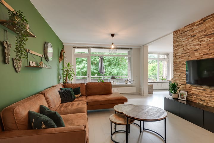 Photo of property Prins Frederiklaan 308, Leidschendam