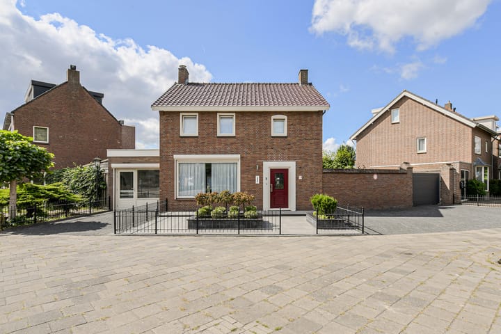 Prins Hendriklaan 18 in Oosterhout foto