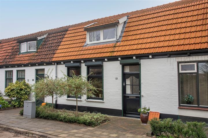 Prins Hendrikstraat 26 in Borne