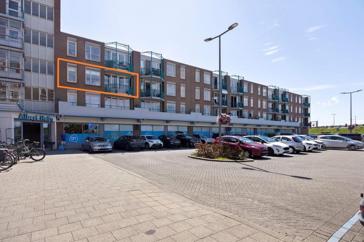 Photo of property Prins Hendrikstraat 338, Hoek van Holland
