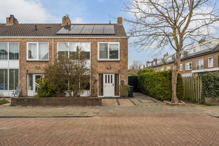 Photo of property Prins Mauritslaan 63, Voorschoten