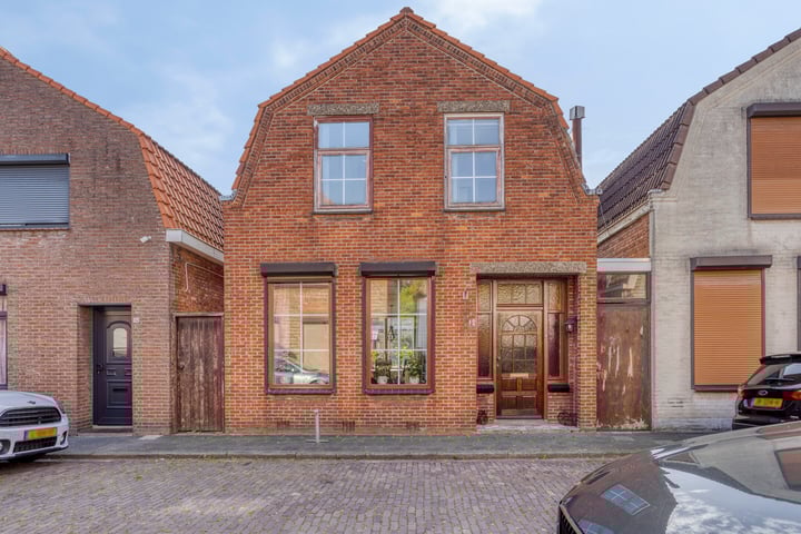 Prins Mauritsstraat 12 in Axel