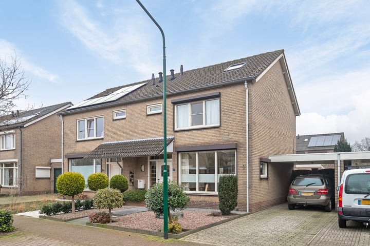 Prins van Oranjestraat 27 in Vierlingsbeek