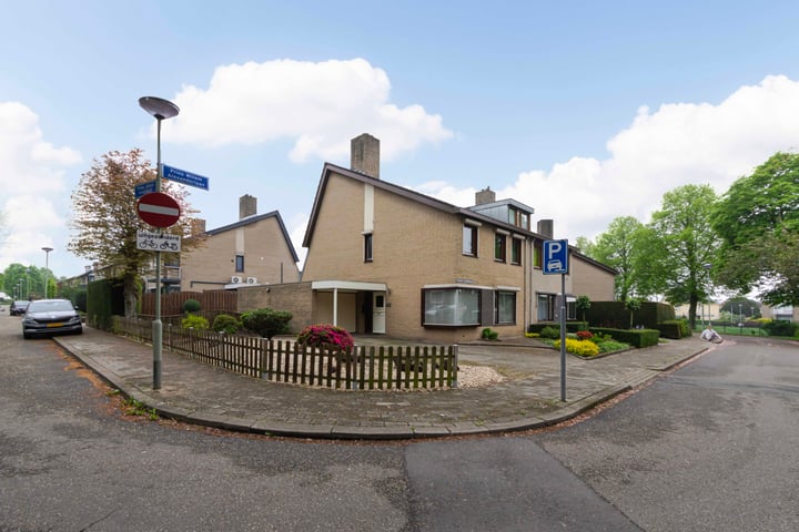 Prins Willem Alexanderlaan 25 in Bunde