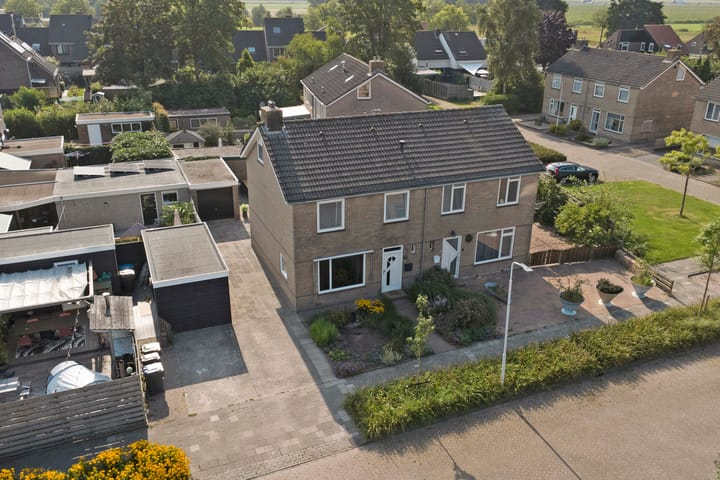 Photo of property Prins Willem-Alexanderstraat 43, Joure