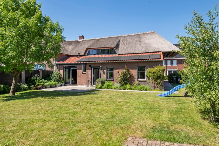 Foto van woning Prinses Amaliastraat 2, Schoonrewoerd