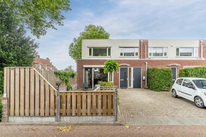 Prinses Amaliastraat 24 in Dongen