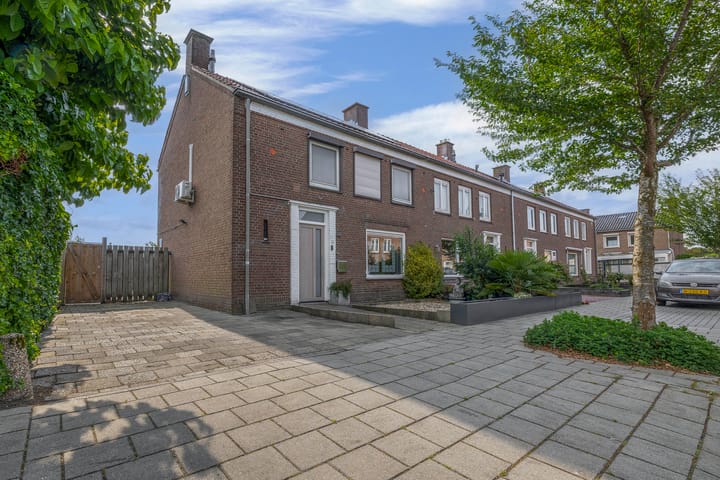 Prinses Beatrixstraat 24 in Drunen