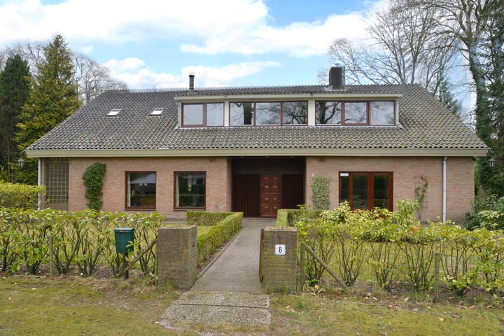 Photo of property Prinses Carolinalaan 8, Baarn