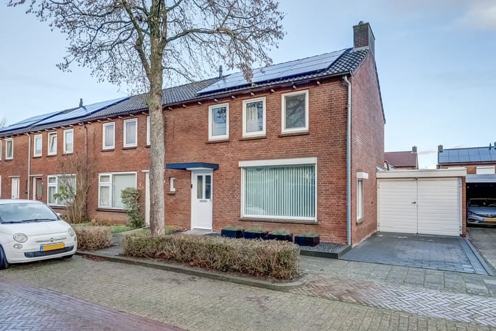 Prinses Irenestraat 15 in Hedel