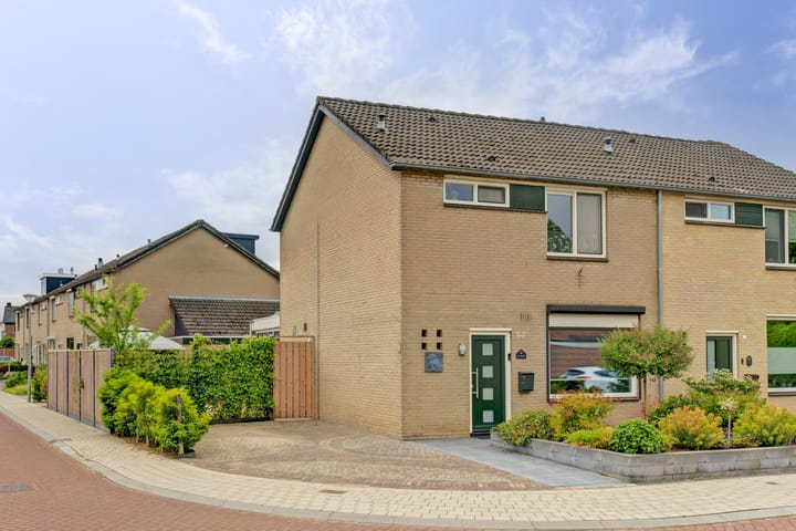 Photo of property Prinses Margrietlaan 105, Angerlo