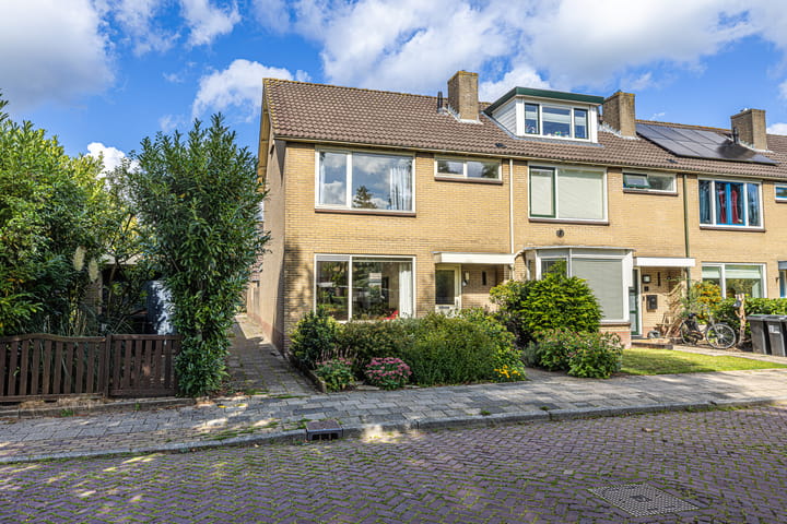 Photo of property Prinses Margrietplantsoen 1, Hillegom