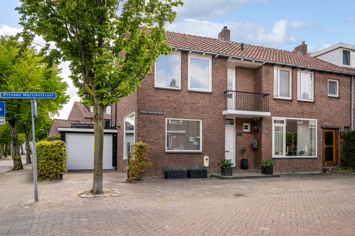 Photo of property Prinses Marijkestraat 28, Zwijndrecht