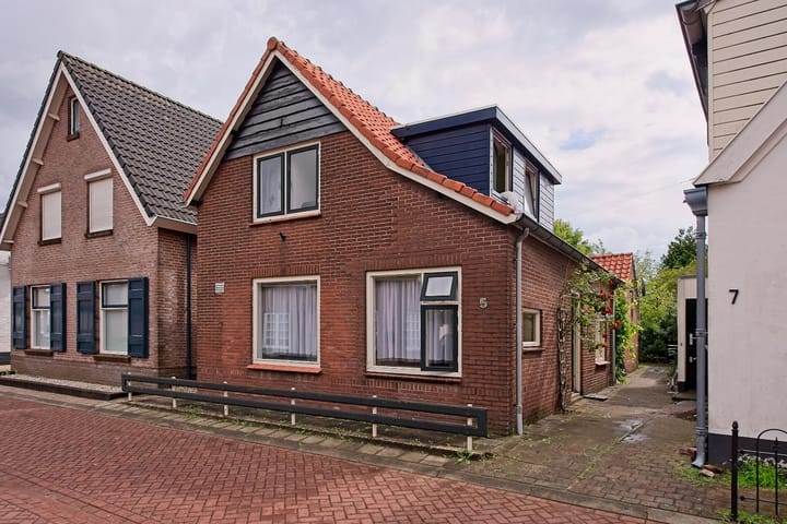 Prinses Wilhelminastraat 5 in Aalst