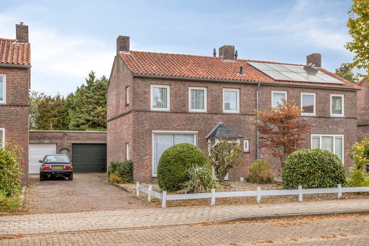 Photo of property Prof.Dr. J.E. de Quaystraat 16, Bladel