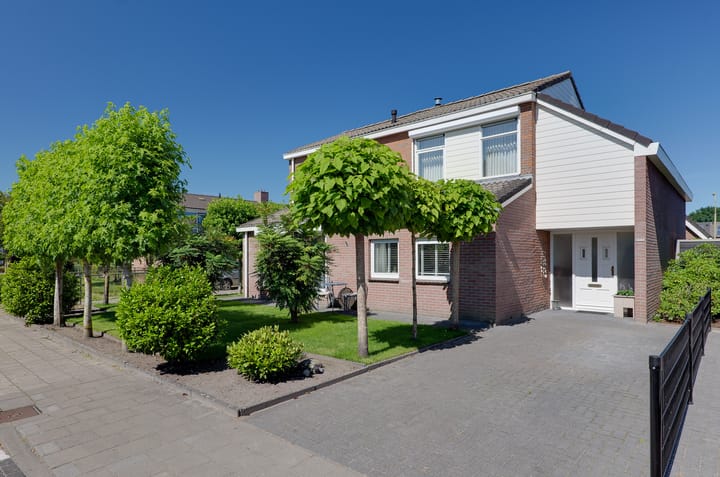Prof. Dr. Obbinkstraat 14 in Hoogersmilde