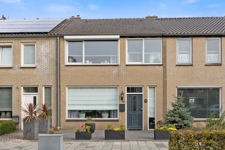 Photo of property Prof. Struyckenstraat 3, Waalwijk