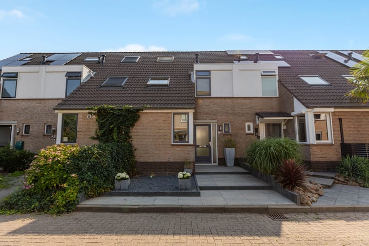 Photo of property Prof. Teldersstraat 45, Heinenoord