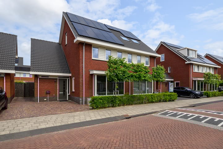 Professor Holwerdalaan 14 in Naaldwijk