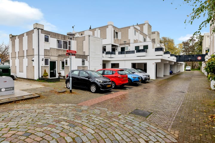 Photo of property Puttenstein 40, Dordrecht