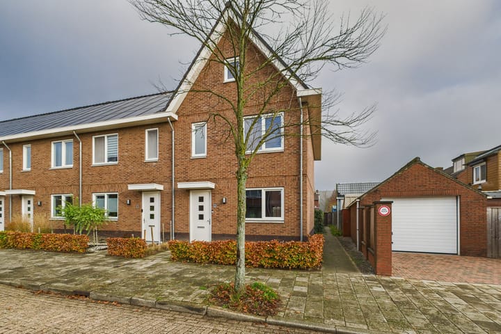 Photo of property Puttingstraat 39, Sint Jansteen