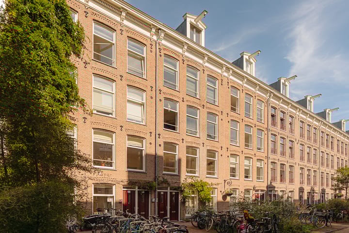 Quellijnstraat 41B in Amsterdam photo