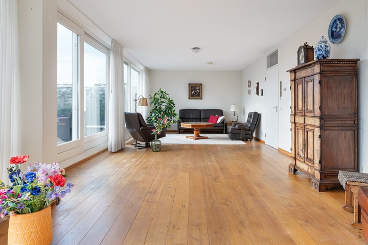 Photo of property Raadhuishof 22, Bergeijk